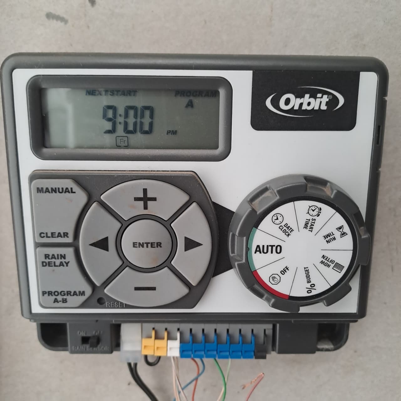 Controlador programable para riego automatico