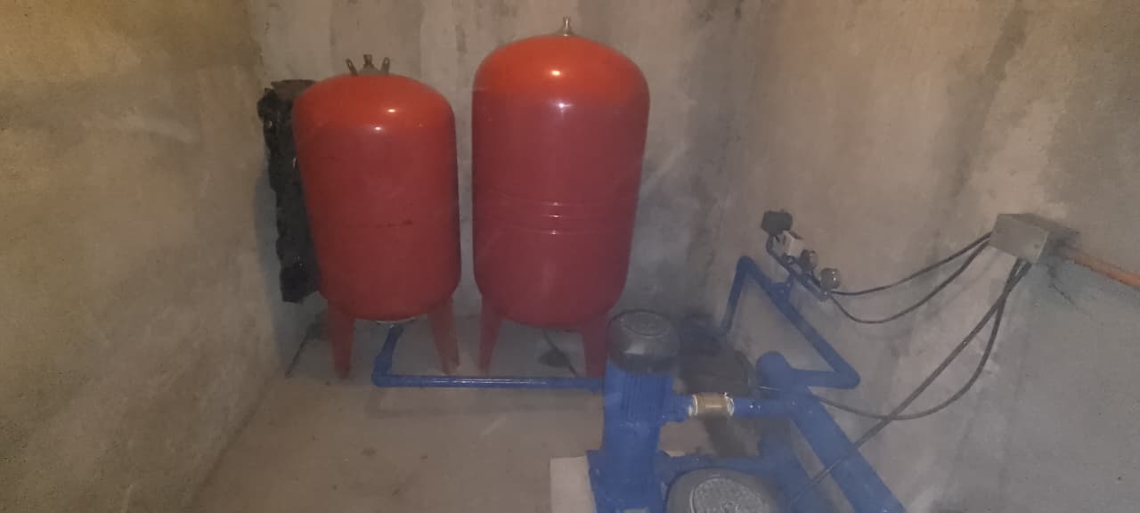 Sistema de presión en sala de bombas
